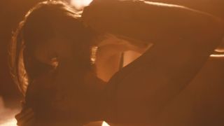 Jasmine Truong nude - Chuzaja vojna (2014) celebrity sex scene