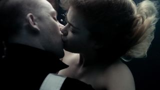 Gemita_Samarra naked -_Pressure (2015)