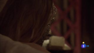 Lina Gorbaneva - Aguila Roja s07e01 (2015) actress nude scene