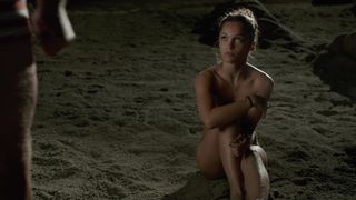 Lola Le Lann - Un moment dБ─≥egarement (2015) celebs hot scene