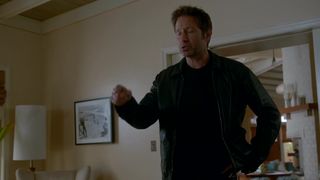 Diana_Terranova__Kelen_Coleman_-_Californication_s07e12 (2014)