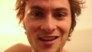 Shailene Woodley - White Bird In A Blizzard (2014) actress sexy video