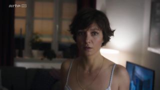 Julia Koschitz - Zweimal Lebenslanglich (2015) actress nude video