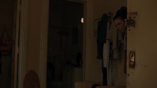 Emily_Tyra_-_Flesh_and_Bone_s01e01 (2015)