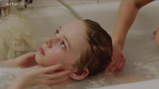 Edith Van Malder - Paul et Virginie (2014) celebrity hot video scene