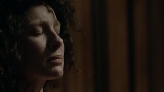 Caitriona Balfe – Outlander s01e08 (2014) celebrity naked