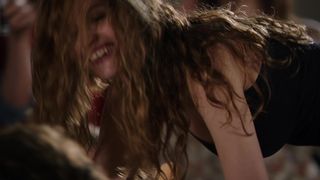 Laetitia Casta - Una Donna Per Amica (2014) actress hot scene