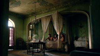 Jessica_Parker_Kennedy__Clara_Paget_-_Black_Sails_s02e05 (2015)