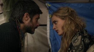 Nora Arnezeder, Lola Kirke - Mozart in the Jungle s01e09 (2014) celebrity sexy