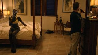 Jodie_Smith_-_Mad_Dogs_US_s01e01 (2015)