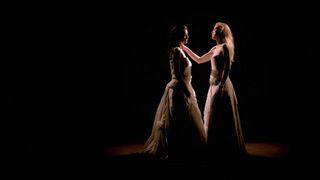 Patrícia Niedermeier, Ana Abbott - Dois Casamentos (2014) celebs nude video