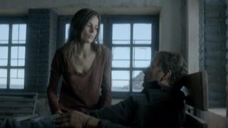 Elena Anaya - Lejos del mar (2015) celeb hot video scene