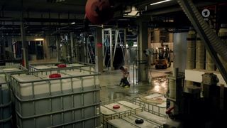 Emily Cox - Tatort e250 (2015) celeb hot topless scene