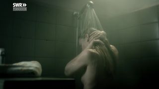 Lisa Maria Potthoff, Mathilde Bundschuh - Morderhus - Der Usedom-Krimi (2014) celeb nude scene