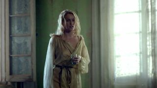 Jessica Parker Kennedy, Hannah New - Black Sails s01e02 (2014) Hot Movie Scenes hot scene