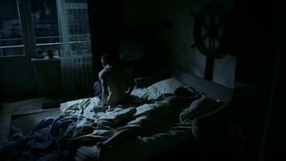 Mariya Poezzhaeva - Motylki s01e03 (2014) celeb topless scenes