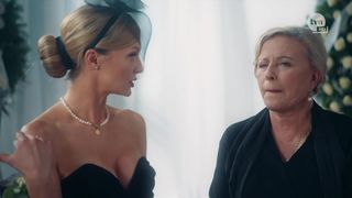 Gabriela Muskala, Karolina Gruszka, Aleksandra Adamska - Krolestwo kobiet s01e01-02 (2020) celebs sexy scene