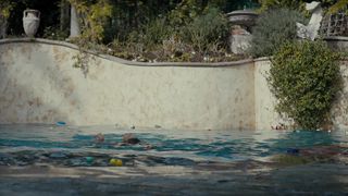 Weronika_Rosati naked -_True_Detective_s02e03 (2015) Underwater Topless Scene