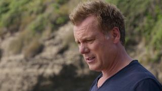 Emma Leonard, Cian Elyse White - 800 Words s01e05 (2015) celebrity topless scenes