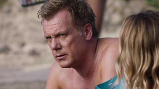 Emma Leonard, Cian Elyse White - 800 Words s01e05 (2015) celebrity topless scenes