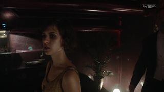 Liv Lisa Fries, Franziska Holitschke, Laura Kiehne - Babylon Berlin  (2017)