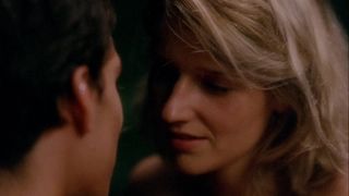 Sarah-Megan Allouch, Mathilde Mennetrier nude - Les iles (2017)