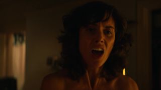 Alison Brie, Betty Gilpin, and other - Glow s01e01 (2017) celeb hot scene