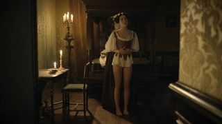 Alexia Giordano, Maddison Jaizani, Valerie Thoumire - Versailles s01e01 (2015) celebs hot movie scene