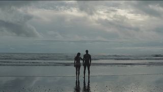 Adriana Ugarte_-_Palmeras_en_la_nieve (2015) Celebrity Sex Scene(on the beach)