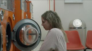 Sarah Lefevre hot - Paul est la (2017)