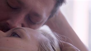 Elisabeth Moss - Tokyo Project (2017) Hot movie scene