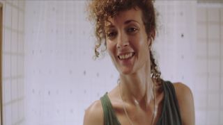 Irene Anula - Insuficiente (2017) Naked sexy video