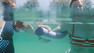 Jule Bowe, Jytte-Merle Bohrnsen - Affenkonig (2016) Naked movie video
