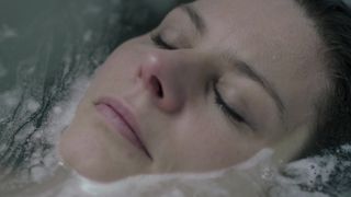 Rifka Lodeizen - Verdwijnen (2017) celebrity sex scenes