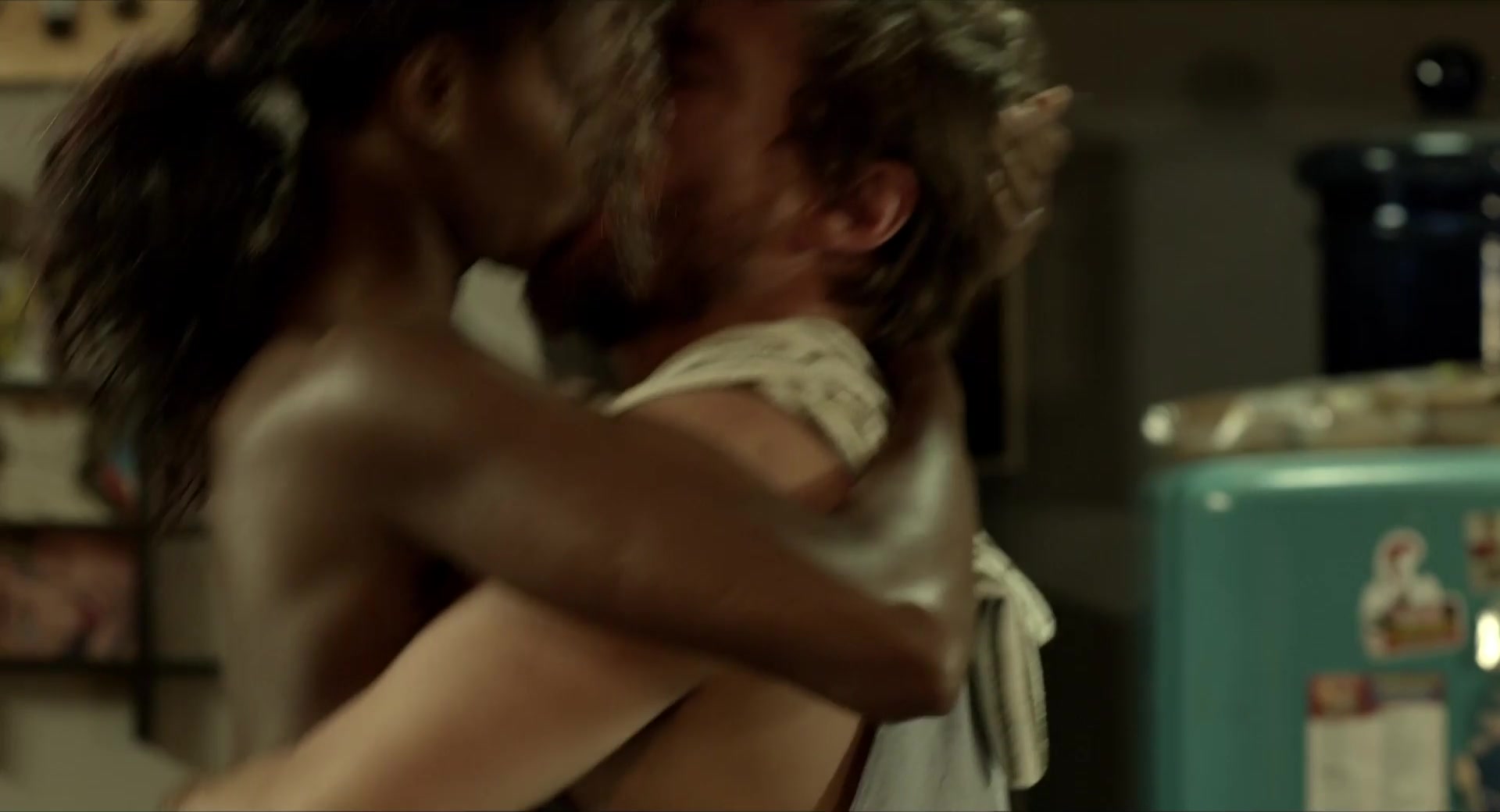 Maria Nela Sinisterra – Tiempo muerto (2016) Naked actress in a sexy video