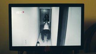 Lula Magalhaes - Indutor (2016) Naked hot scene