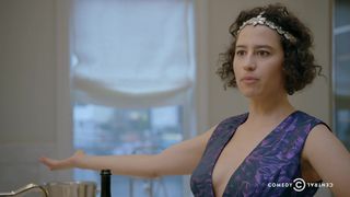 Ilana Glazer, Abbi Jacobson - Broad City s04e08 (2017) celebs topless scenes