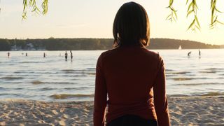 Safinaz Sattar, Tamar Amit-Joseph - Unorthodox s01e01 (2020) sexy topless scenes