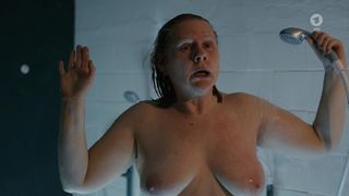 Hildegard Schroedter nackte  - Nebelwand - Trugspur - Der Usedom Krimi (2017)