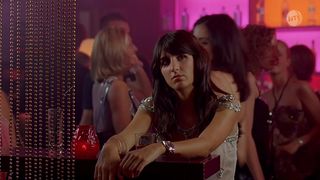 Aure Atika hot - Comme t'y es belle! (2006) sexy scenes