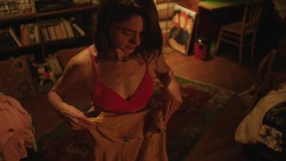 Natalia Dyer, Karin Eaton - Mountain Rest (2018) Hot naked video