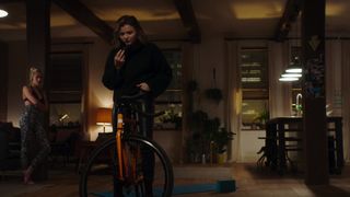 Chloe Grace Moretz, Maika Monroe - Greta (2018) Naked TV movie scene