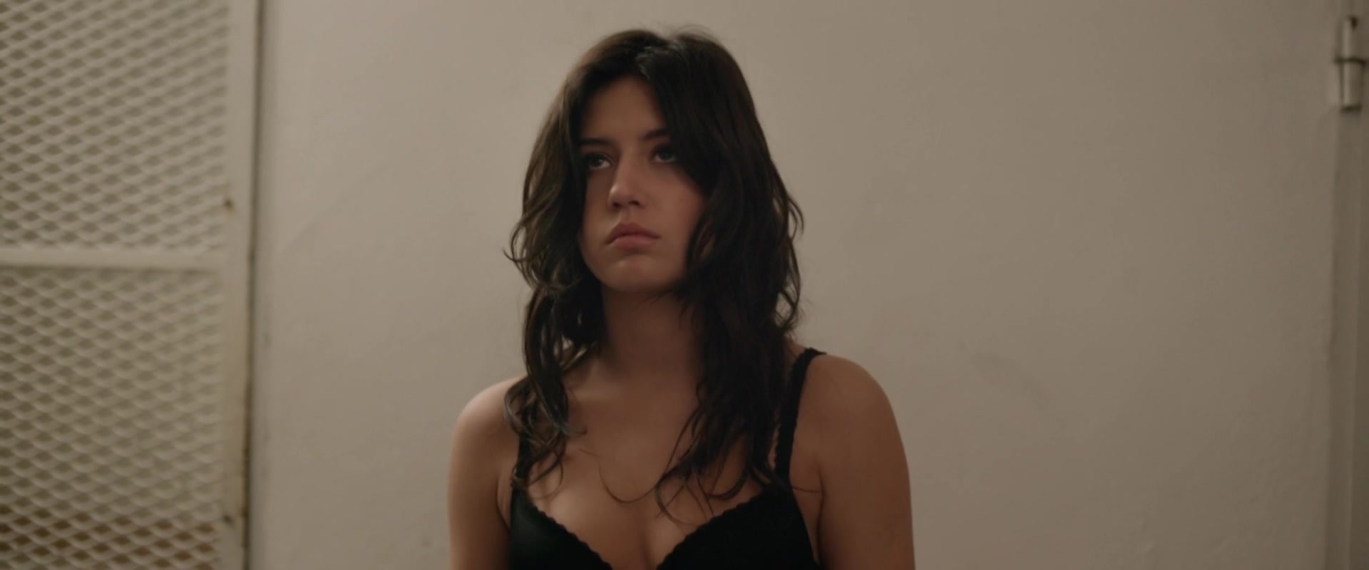 Adele Exarchopoulos naked – Eperdument (2016)