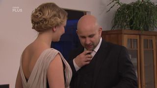 Malvina Pachlova - Ulice e3851 (2020) Nude movie scene