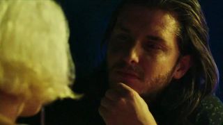 Sophie Charlotte hot - Ilha de Ferro s01e08 (2018) Sex on the Beach Scene