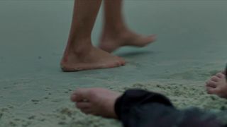 Sophie Charlotte hot - Ilha de Ferro s01e08 (2018) Sex on the Beach Scene