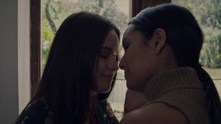 Susana Rojas, licia Jaziz - Ingobernable s02e07 (2018) Nude movie scene