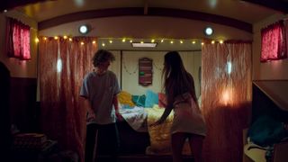 Olivia Lonsdale, & other actresses - Sirene (2018) Naked sexy video