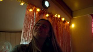 Olivia Lonsdale, & other actresses - Sirene (2018) Naked sexy video