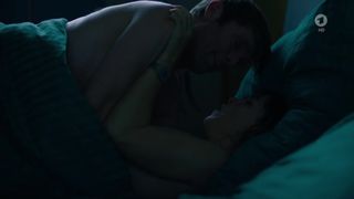 Anneke Kim Sarnau naked - Hit Mom - Morderische Weihnachten (2017)